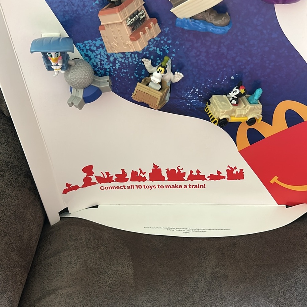 Disney McDonald Mickey and Minnie runaway railroad Walt Disney World toy set - Picture 4 of 13